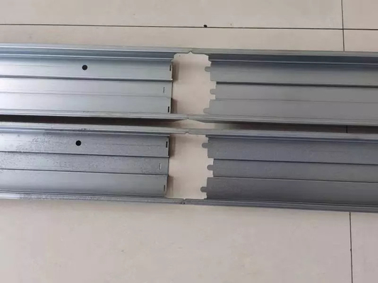 4.5kw रोलिंग शटर स्लैट रोल बनाने की मशीन पीएलसी कनवर्टर